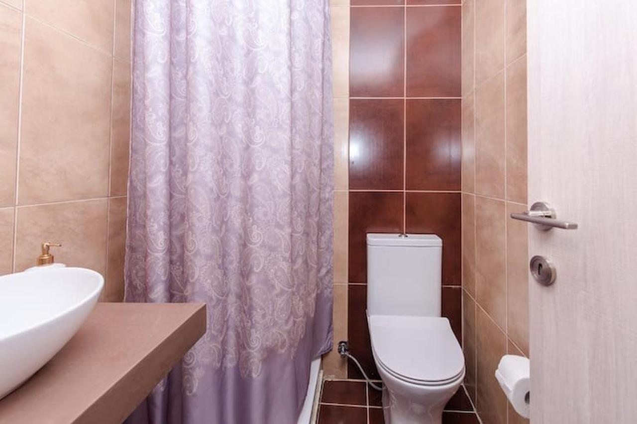 Eliora Studio & Aelia Apartment Heraklion Exteriör bild