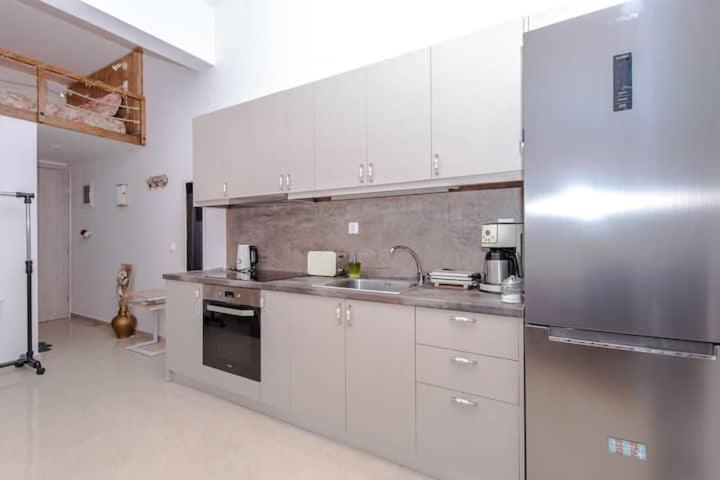 Eliora Studio & Aelia Apartment Heraklion Exteriör bild
