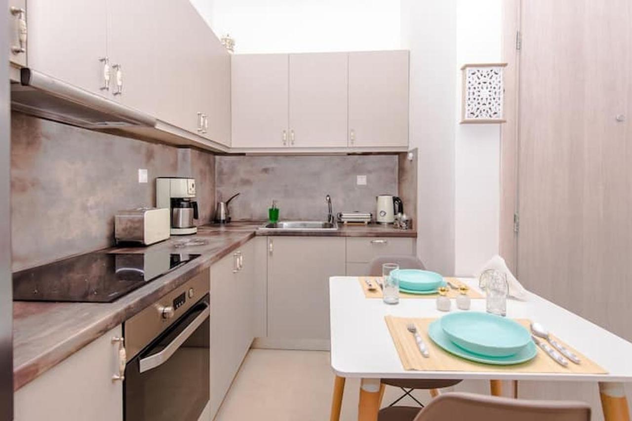 Eliora Studio & Aelia Apartment Heraklion Exteriör bild